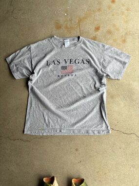 Vintage Las Vegas Nevada Men's Gray Graphic T-Shirt